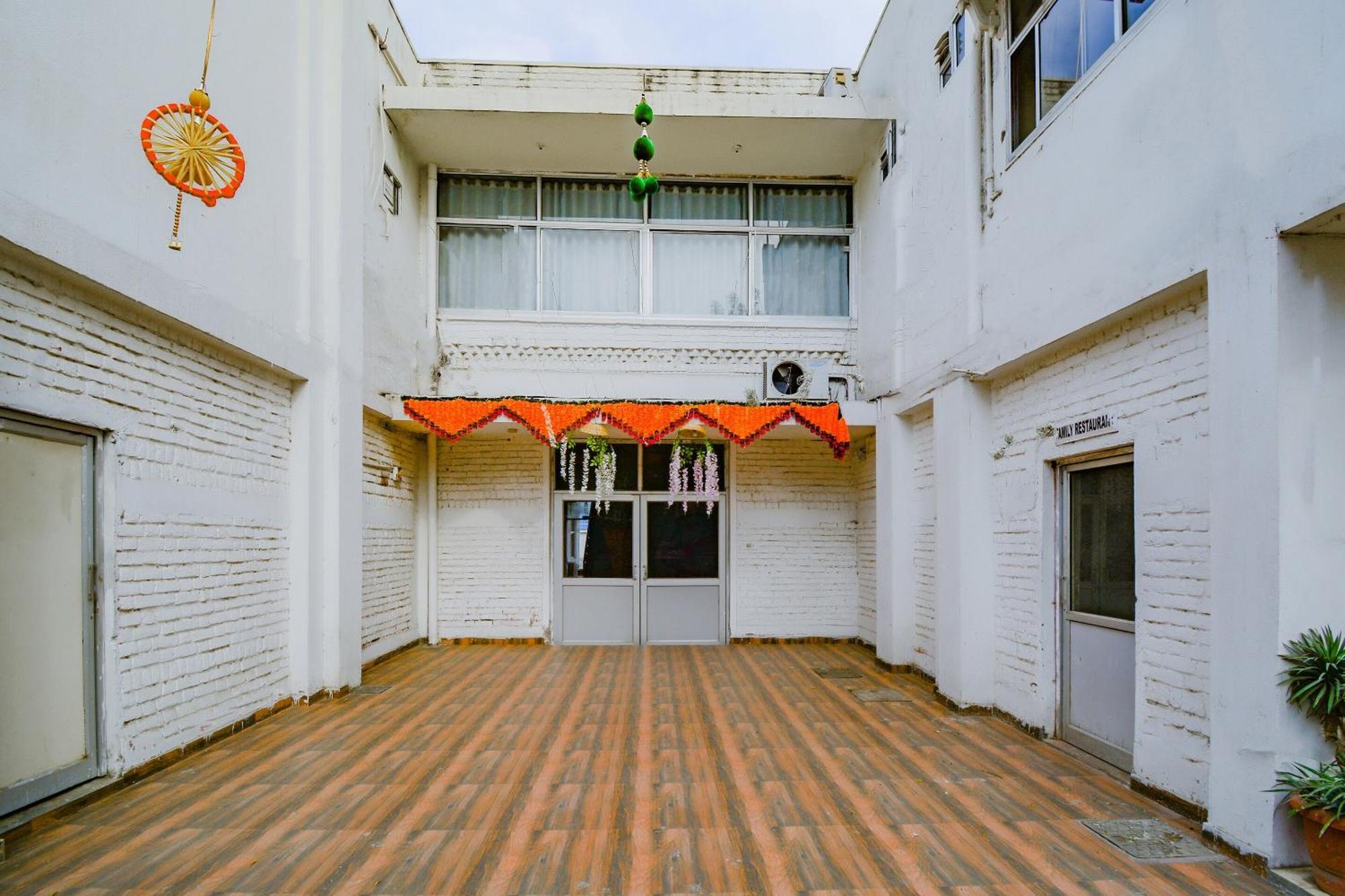 Hotel O Riders Resort Bagru Bagian luar foto
